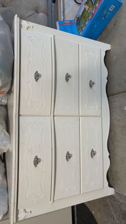 Dresser 6 drawer