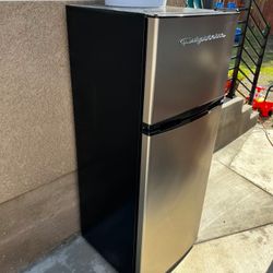 Frigidaire Mini Retro Fridge Chrome Compact 4.5 cubic feet Refrigerator - Great for dorm, Small apartment, RV, Camper, Mancave, 43" High