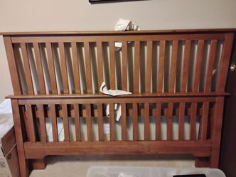 Wooden bed frame queen size