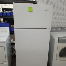 White Westinghouse 15cf Top Freezer Refrigerator FREE LOCAL DELIVERY 
