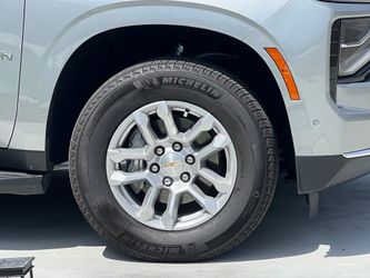Chevy Silverado/suburvan /yukon wheels and tires
