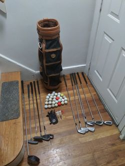 Golf Clubs With Brown And Black Golf Bag Comes With 30 Balls, 14 Tees,11 Golf Clubs, And Glove