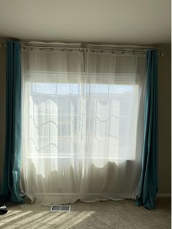 Moving sale :Double Curtain Rod Set: High-quality metallic finish rod with modern, clear crystal-style finials on the ends.  Mounting Hardware: Includ