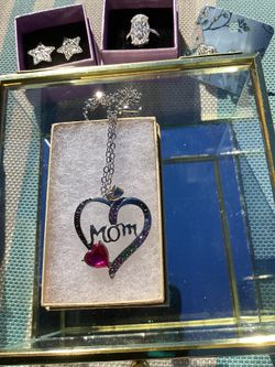 Mom Necklace