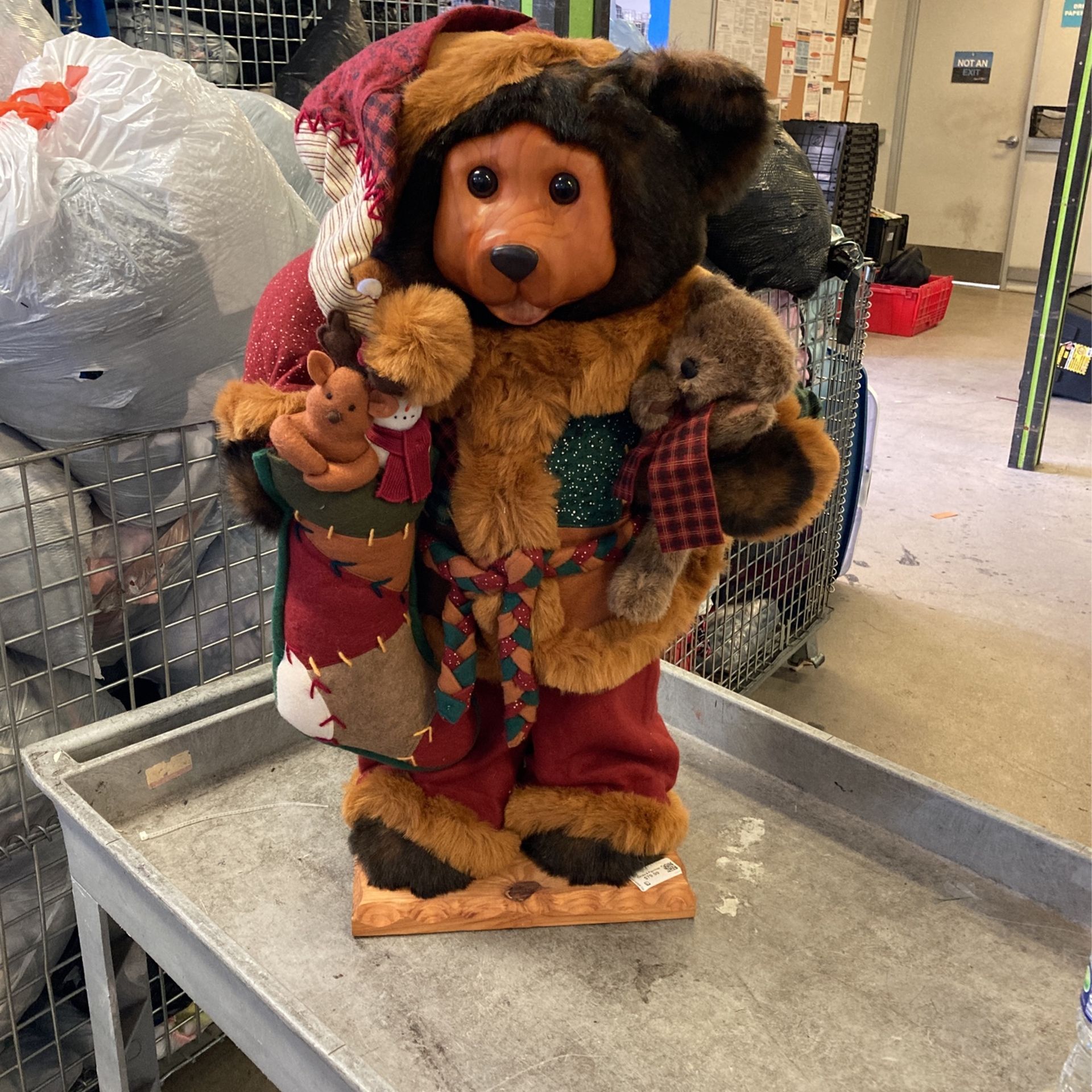 Southgate Goodwill - Grandeur Noel woodland, sculpted bear, Santa