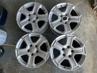 Jeep Wrangler  5 Rims  Size 17” 