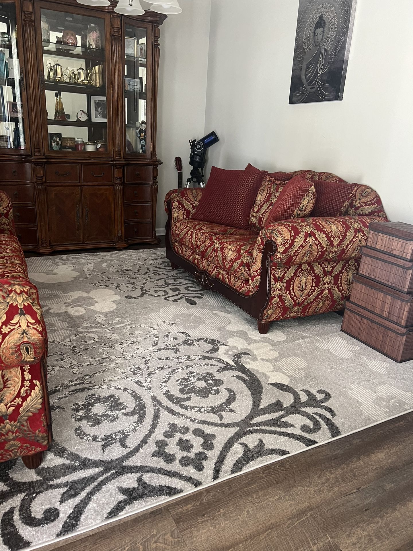 ππBrand new Sofa:94"x37"x41"H Love Seat: 72"x37"x41"H Add some traditional elements to your home with the help of this sophisticated sofa. Elegant d