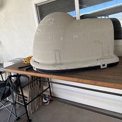 Dog house and kennel