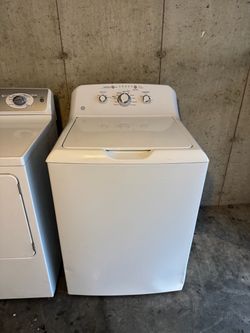 GE Washer and Dryer Set - White Top-Load