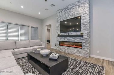 LOLOI Juneau JY-07 Viscose, Wool, Other Hand Tufted Contemporary Rug - Ivory / Black - 9'-3" X 13'