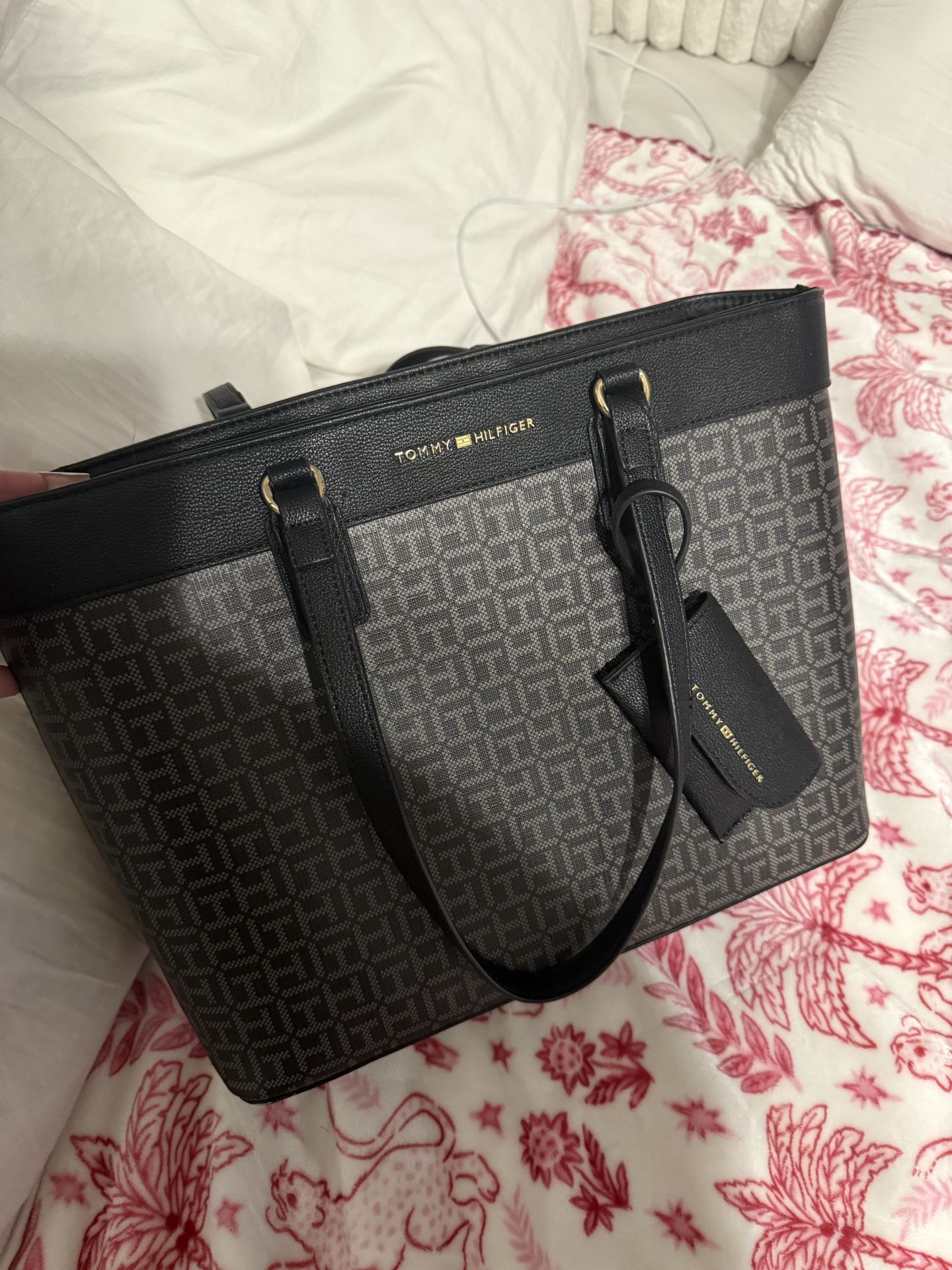 tommy hilfiger bag