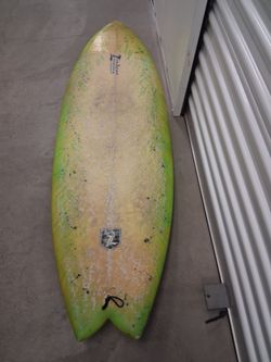 6"2 surfboard $100
