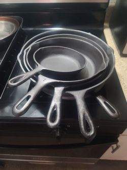 5 piece USA Vintage smooth clean seasoned. Top  foundries