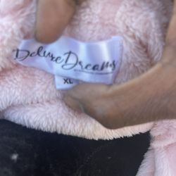 XL Pink Robe Brand Deluxe Dreams 