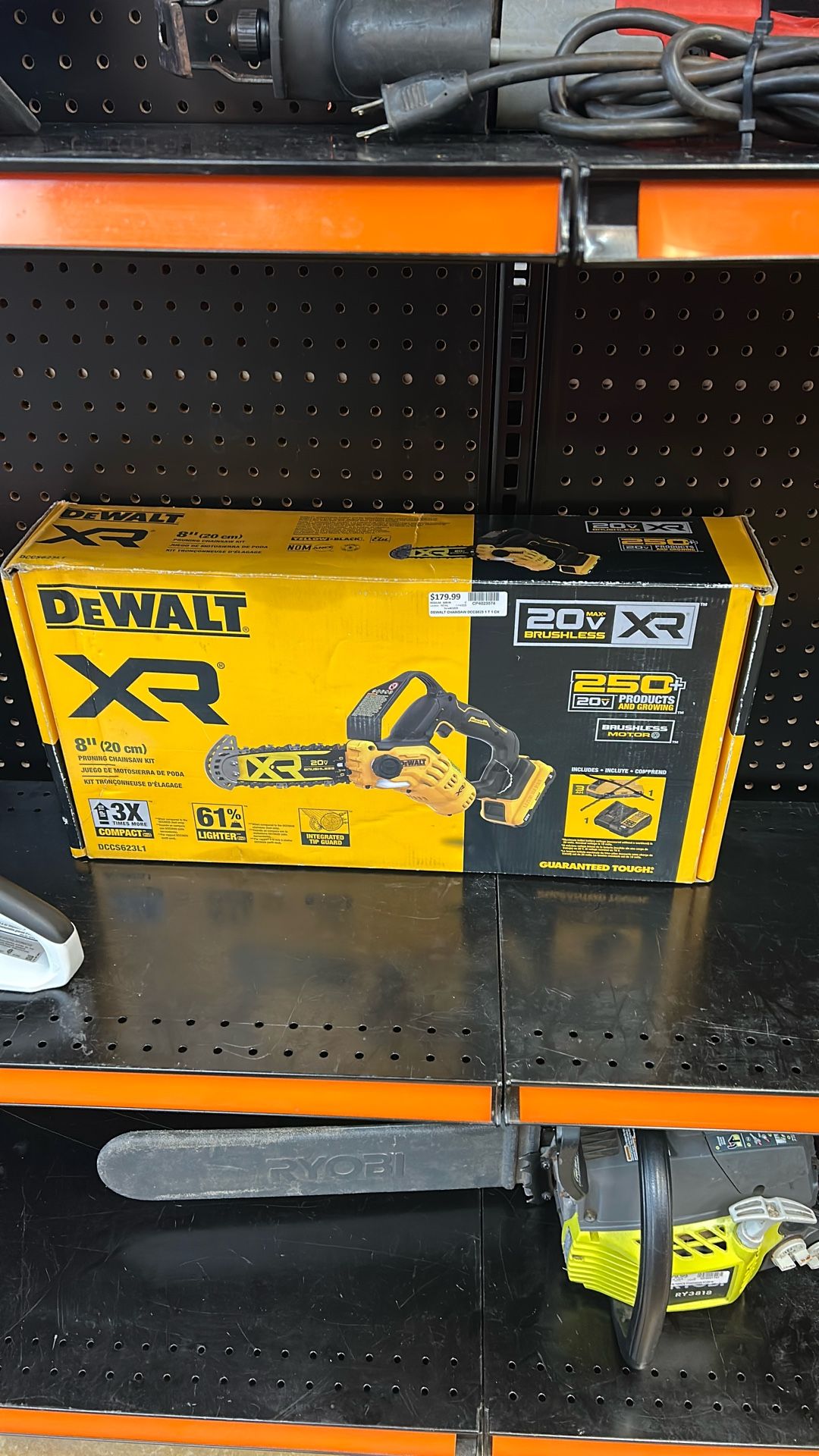 Dewalt 8 inch 20 V new in box DCCS623 battery chainsaw