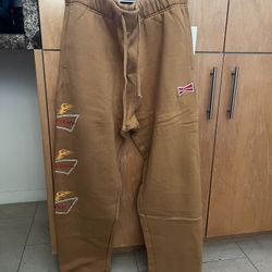 Brand New Men’s Sweatpants Size L