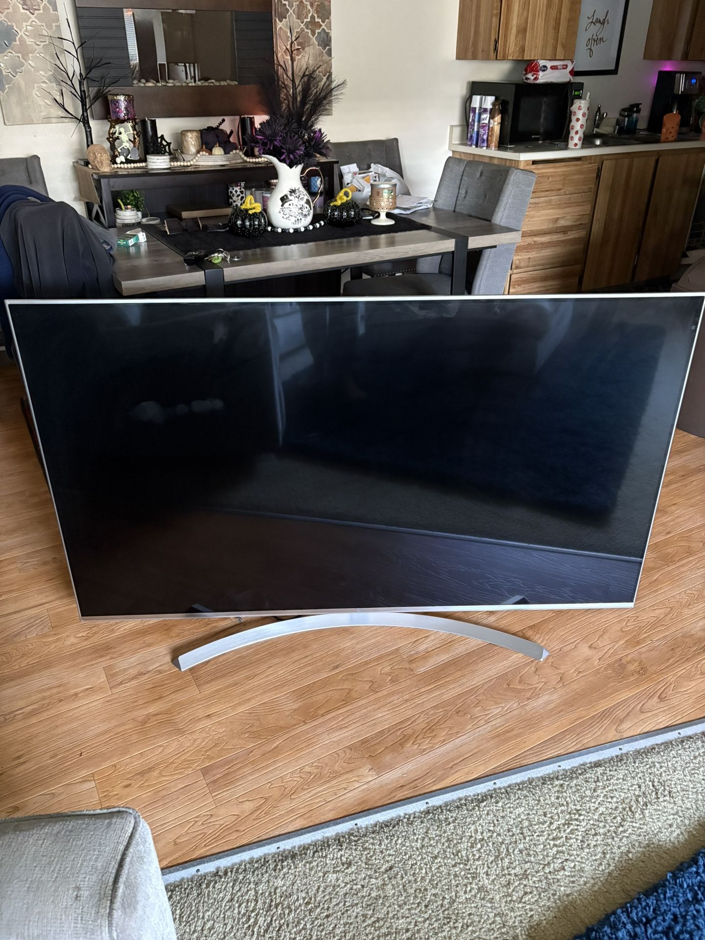 65 inch LG TV with remote