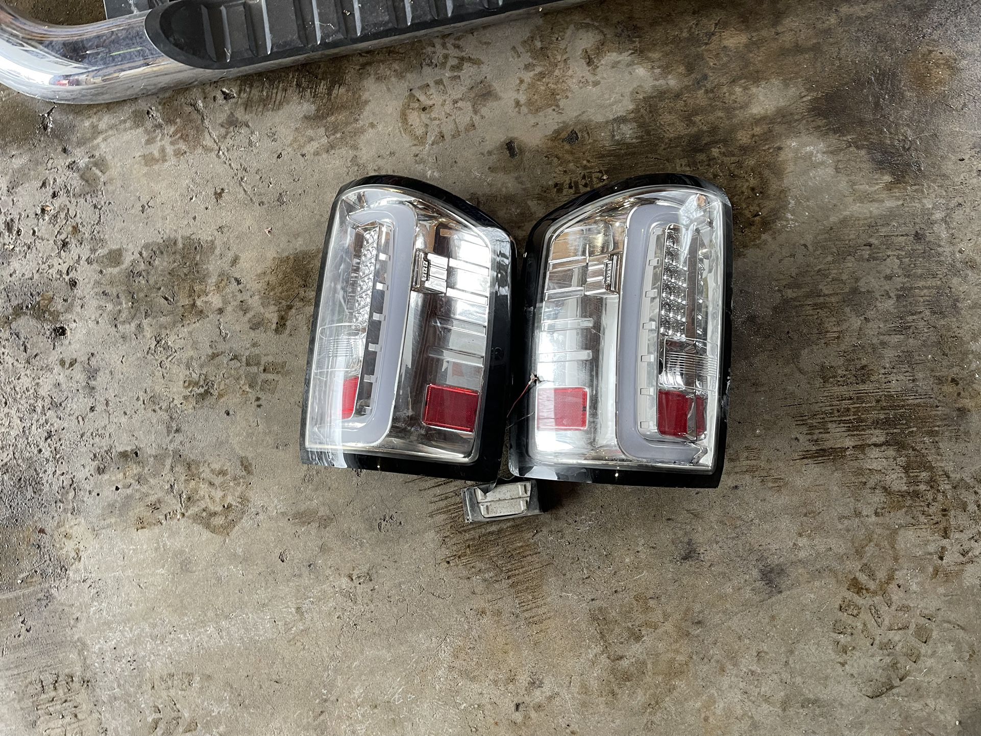 Taillights For A 2014-2018 Gmc Sierra 1500