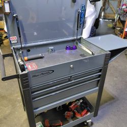 Blue Point Tool Box   (Snap-on)