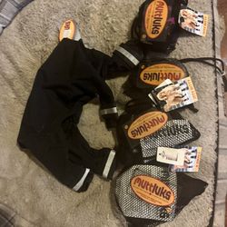 Muttluks Fleece lined Dog Booties 4 Sets And 3m Reflective Jacket 