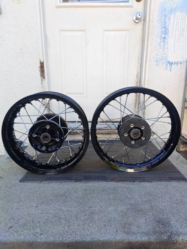 2023 Triumph Bonneville Black T120 Wheels Rims