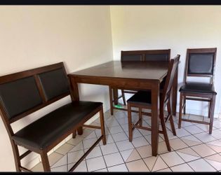 Table for 6 people
