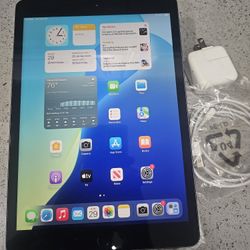 Apple iPad 7th Gen 32GB WiFi+Cellular 10.2" -Space Gray 

