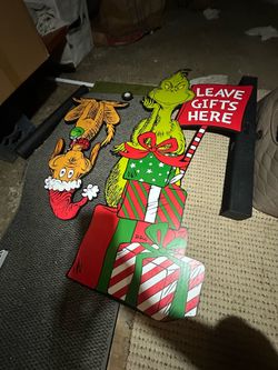 Grinch signs.