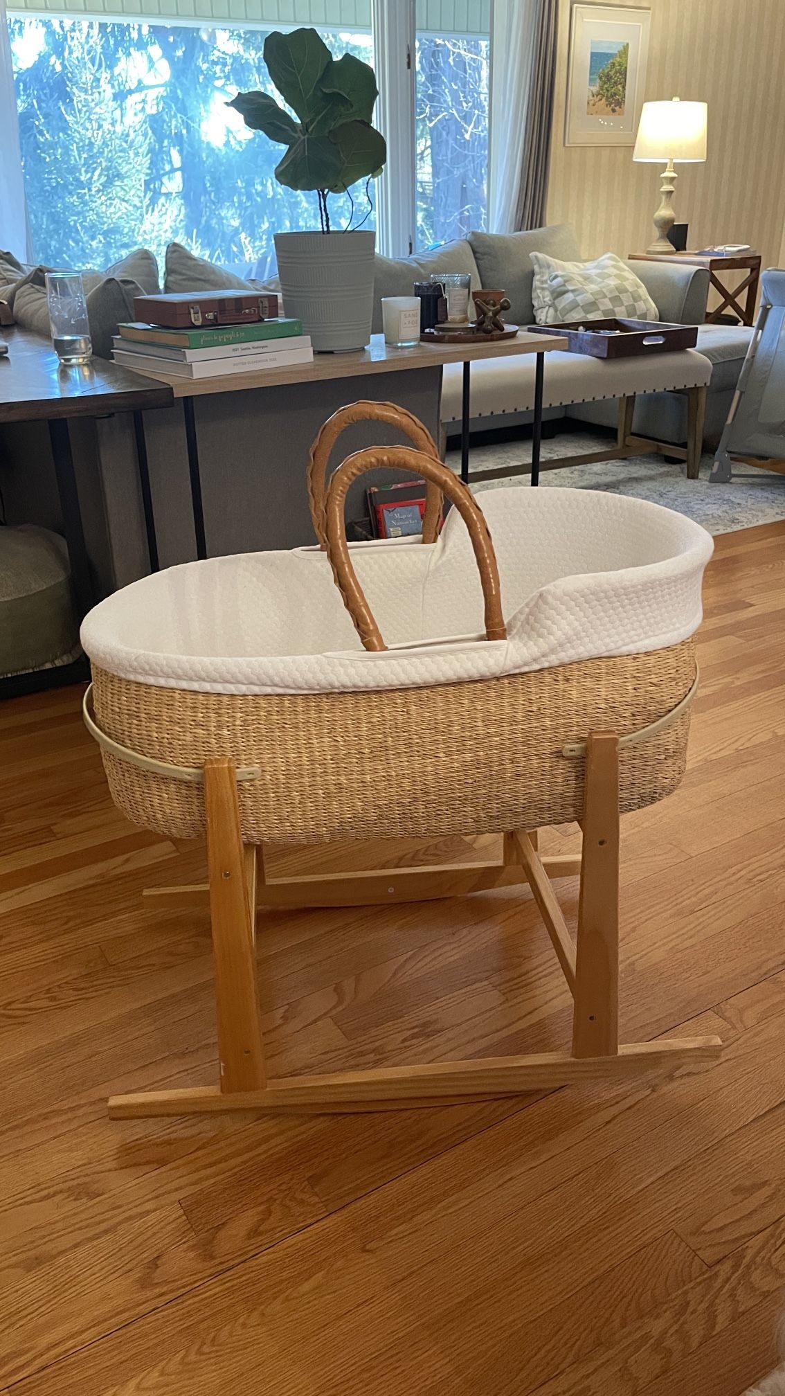 Baby Design Dua is Bassinet With Rocking Stand For Newborn Baby