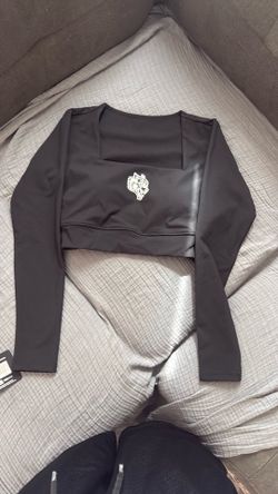 Black energy top