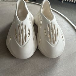 Yeezy Size 5