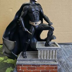 Batman Begins: Batman on Rooftop Statue