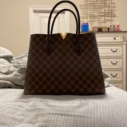 Lv Purse