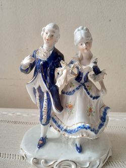 Vintage Rococo Style Porcelain Figurine