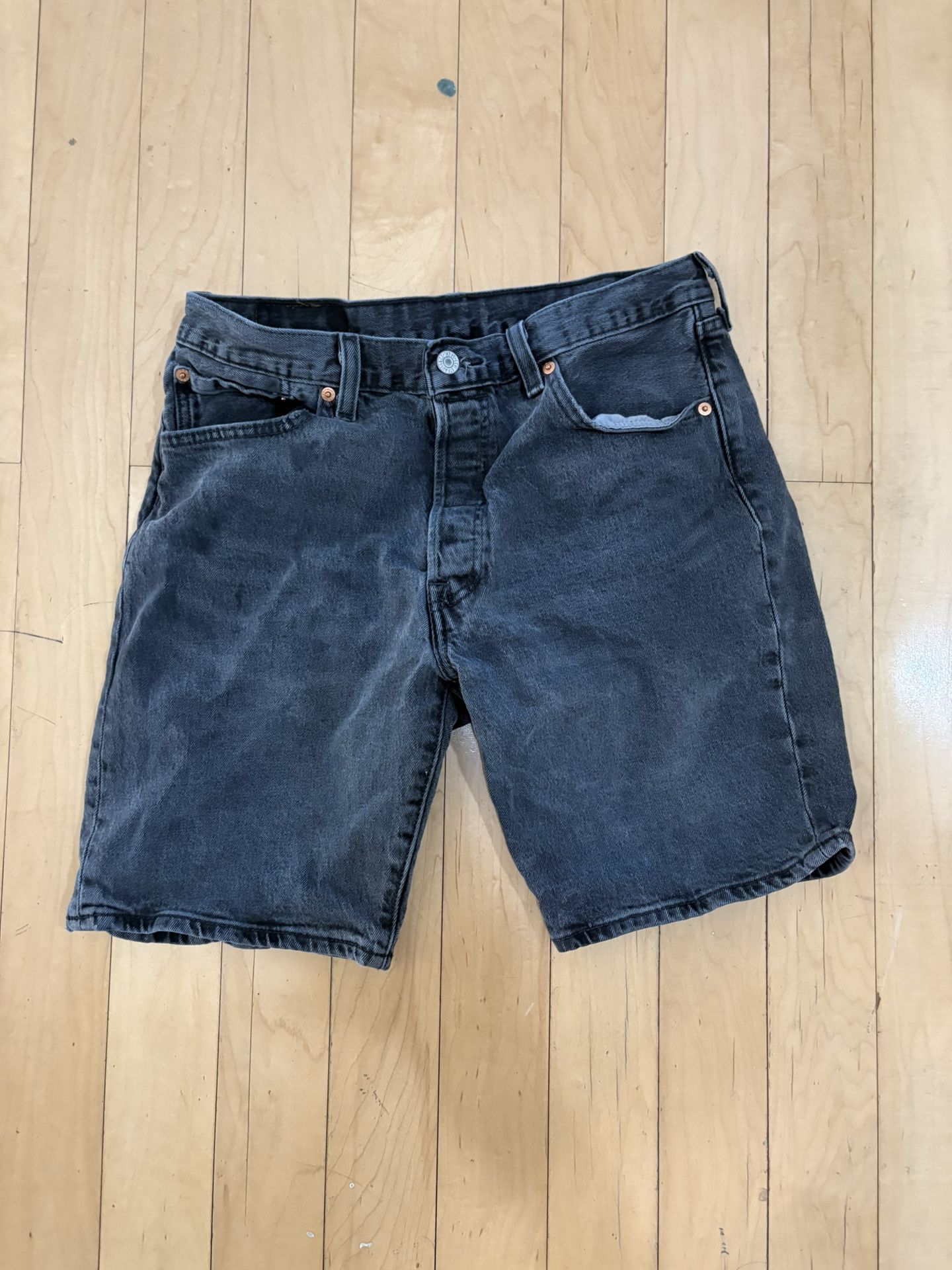 Dark Gray Levis 501 Jorts