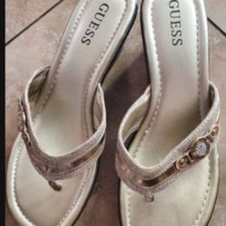 Women's Guess Sandals Size 8