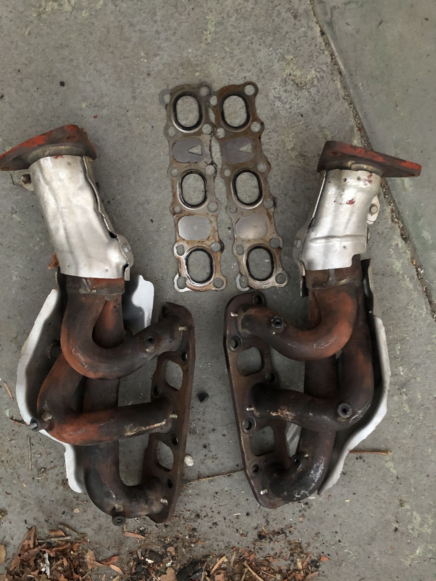 VHR Oem Exhaust Manifolds