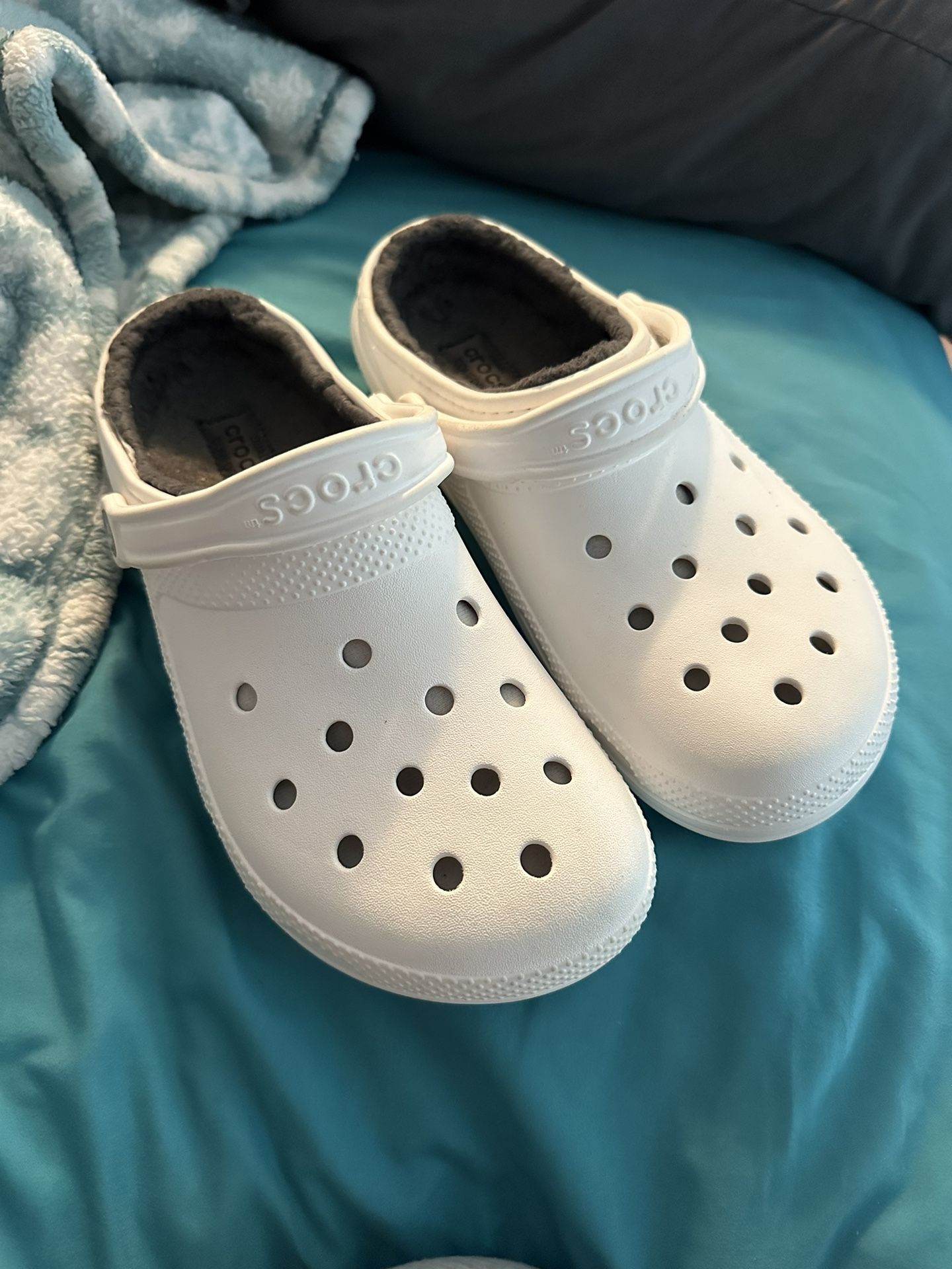 Fleece Lined Crocs M-9 /W-11