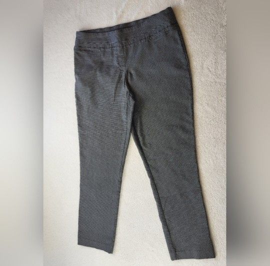Hilary Radley Pull-On Pants Black/White Squared Print Women's Size 16