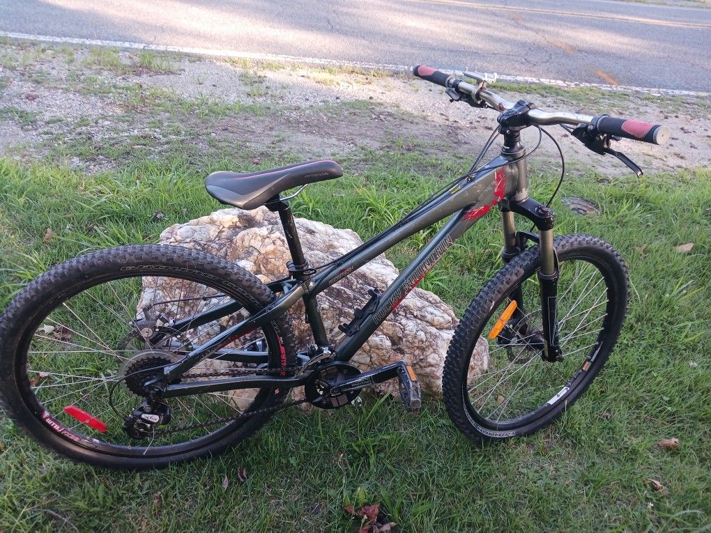 Rocky Mountain Disc Breaks Front And Rear Disc Breaks