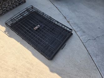 Folding medium crate