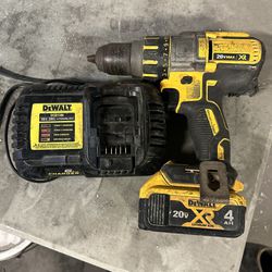Dewalt Drill With Battery And Charger 