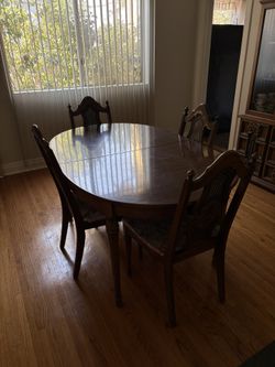 Wood Dinning Table