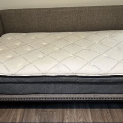 Daybed frame Only