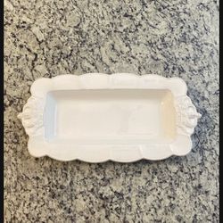 Off White Crown Detail Scallop Pearl Trim Tray