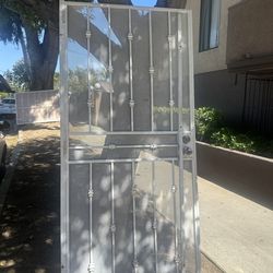 Screen Door great condition