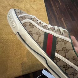 Gucci Shoes 