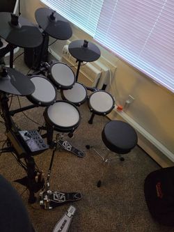 Alesis Electronic Drum Kit Set with extended set.