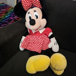 Minnie Mouse Stuffed Animal 