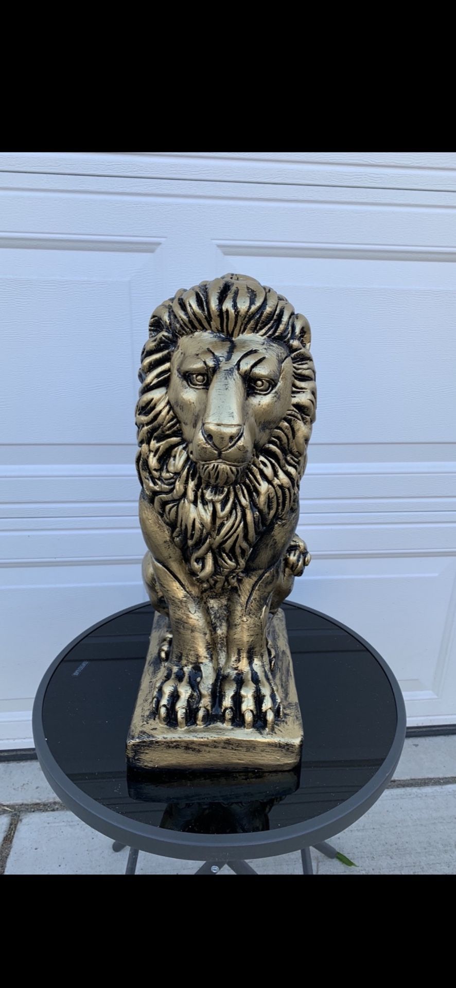 Medium Sized Golden Lion Statue